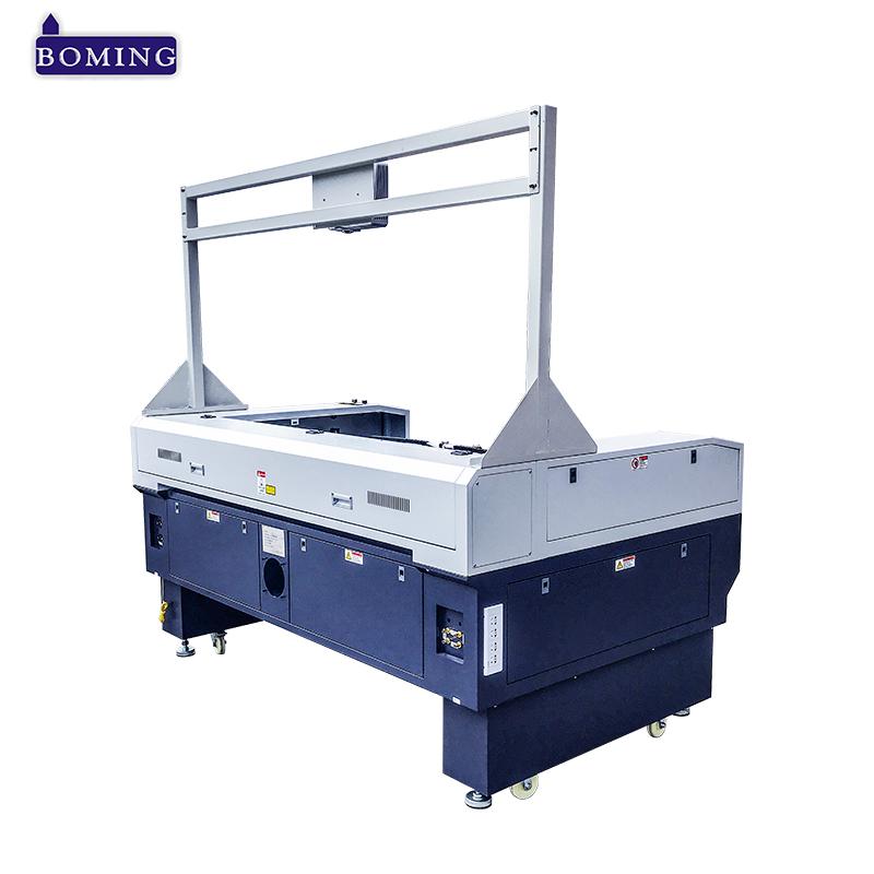 laser cutting machine with Projector