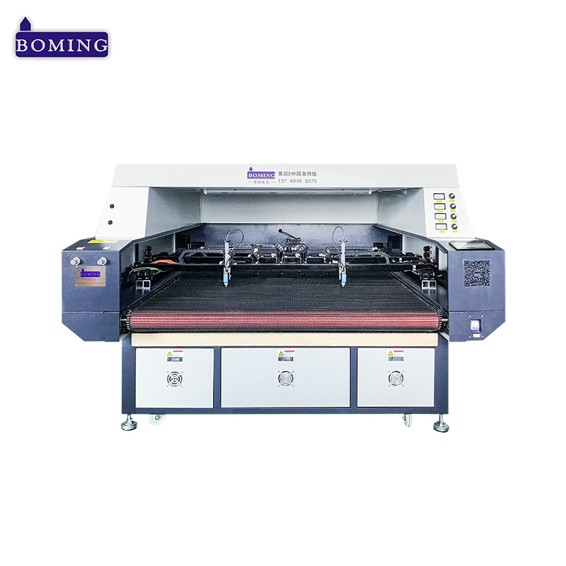 Fully automatic intelligent shoe upper drawing line cutting machine is coming
